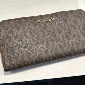 Michael Kors wallet